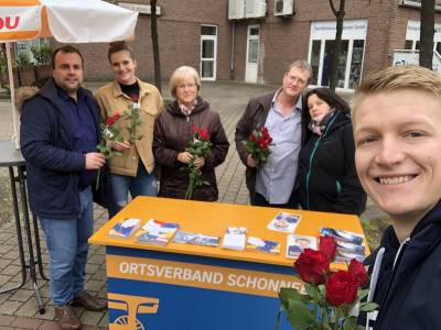 Muttertag - Infostand in Schonnebeck 