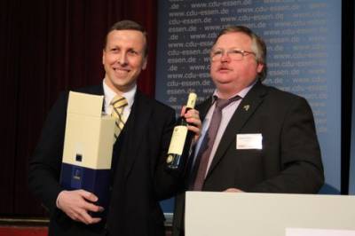 Neujahrsempfang 2012 - Siegfried Brandenburg dankt dem Festredner Lars-Martin Klieve